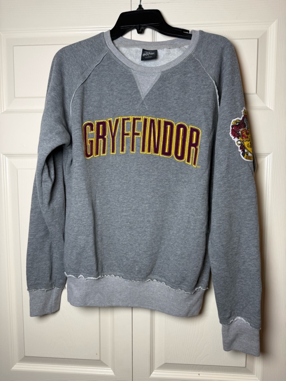 Universal Studio‎ Wizarding World of Harry Potter Gryffindor Sweatshirt